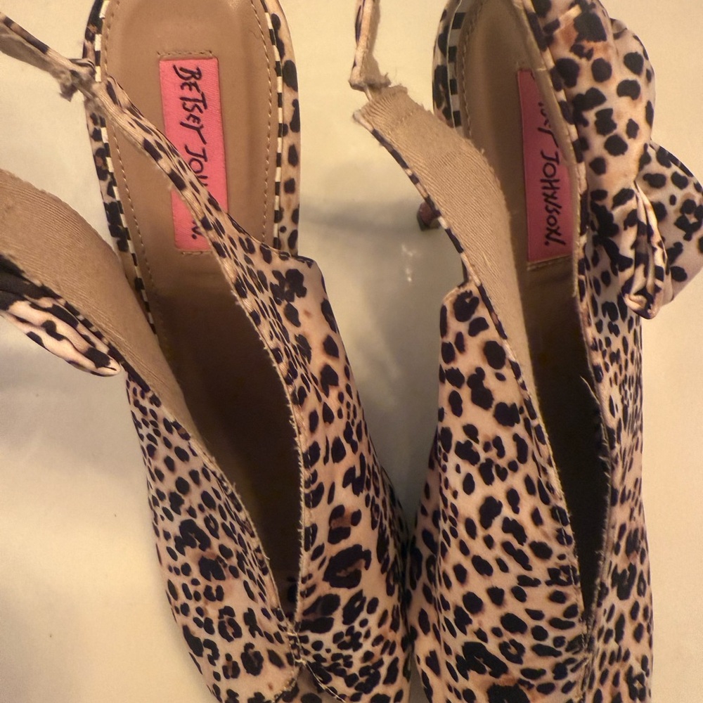 Betsey Johnson Brown and Black Leopard Print Heels